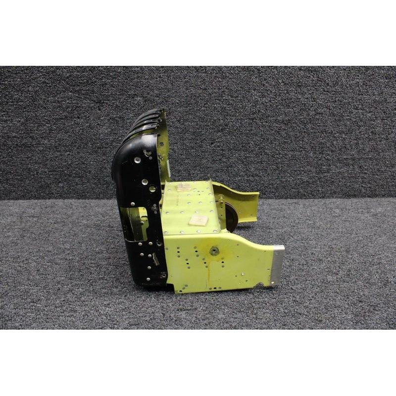 102-320020-601 Beech 58P Shell Control Console Assembly W/ Channels & Shelfs