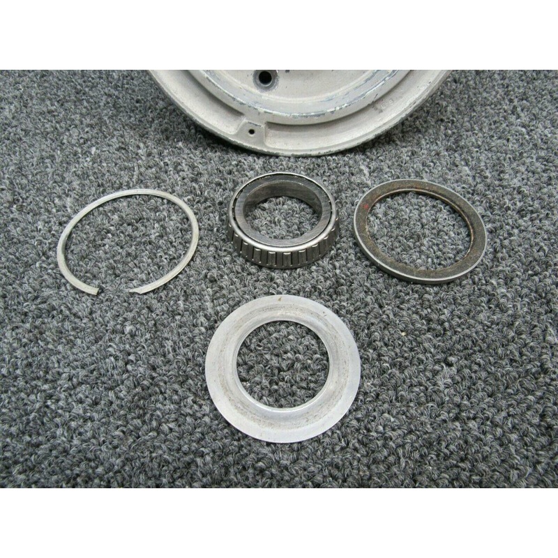 40-84A Cessna 182L Cleveland Outer Wheel Half 6.00X6