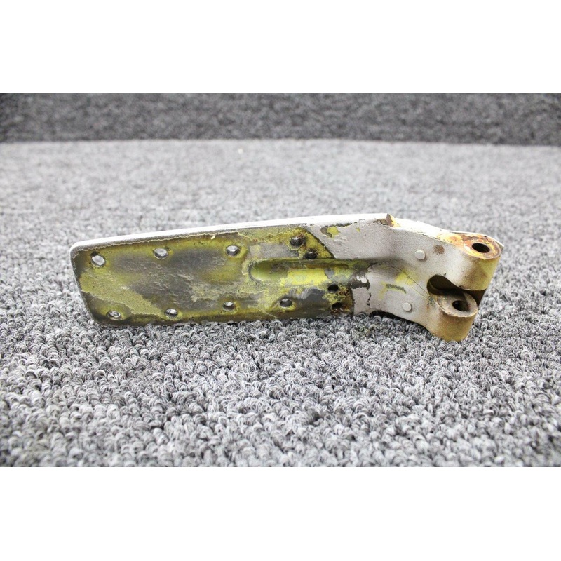102-430124-1 Beech 58P Cabin Door Hinge Assy Lower