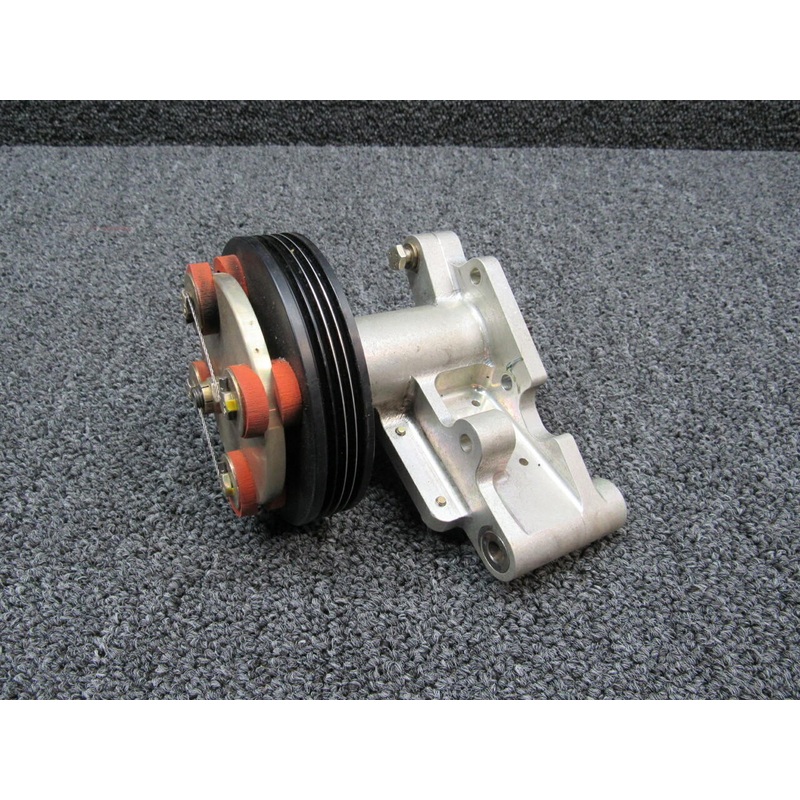 21119-102 Cirrus SR22T Drive Assy AC Compressor (Hours: 695.5)