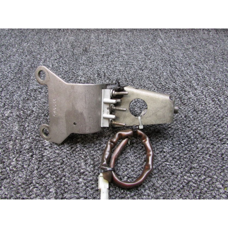 C40538 (Alt: C40537) Piper PA-31T McCauley Propeller Bracket (C20)
