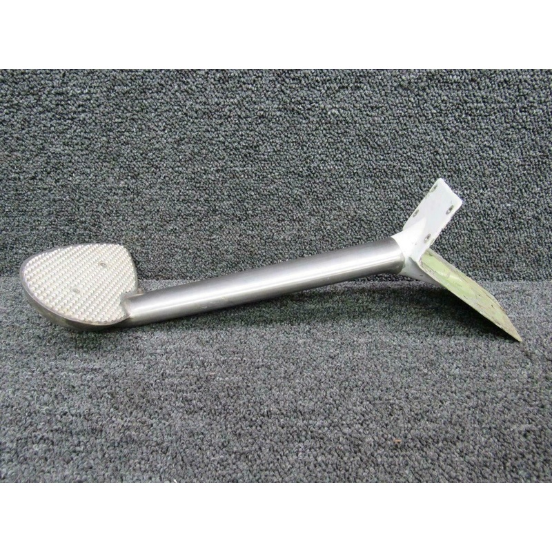 002-430082-13 Beech 58 Step Assist Assy RH W/ Diamond Rough Cut