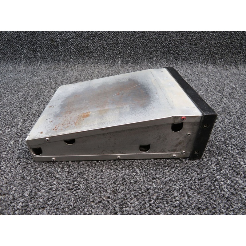 066-1038-00 King Radio KR-86 ADF Radio with Tray (Volts: 14)