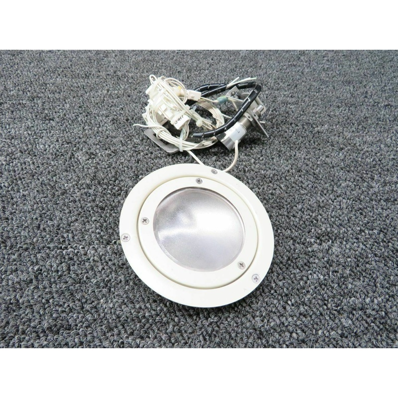 01-0770339-02 (M/N: 70339) Piper Whelen Cargo Door Light Assy W/ Switch (28V)