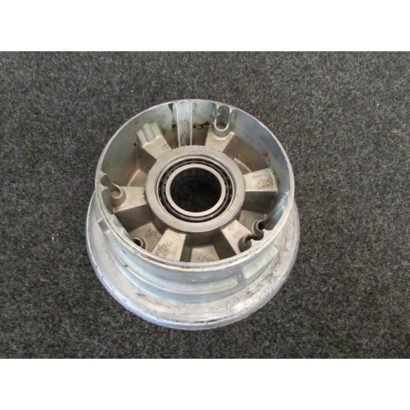 C30611 Cessna R182 McCauley 6.00X6 Wheel Half