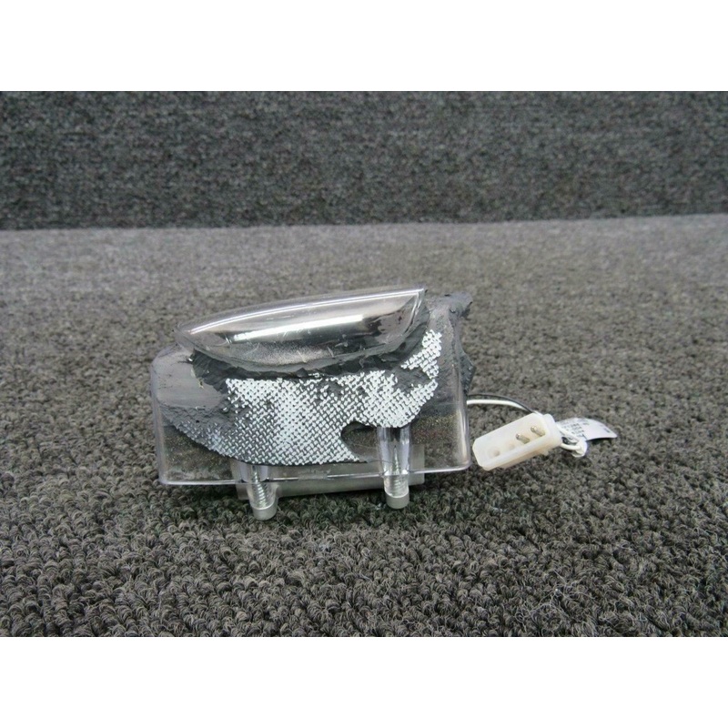 01-0771285-40 (Alt: 18957-004) Cirrus SR20 Whelen Landing Light Assy RH (V: 28)