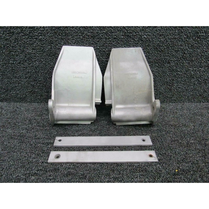 70102-1 Air Tractor AT-301 Rudder Pedal Set LH & RH W/ Links