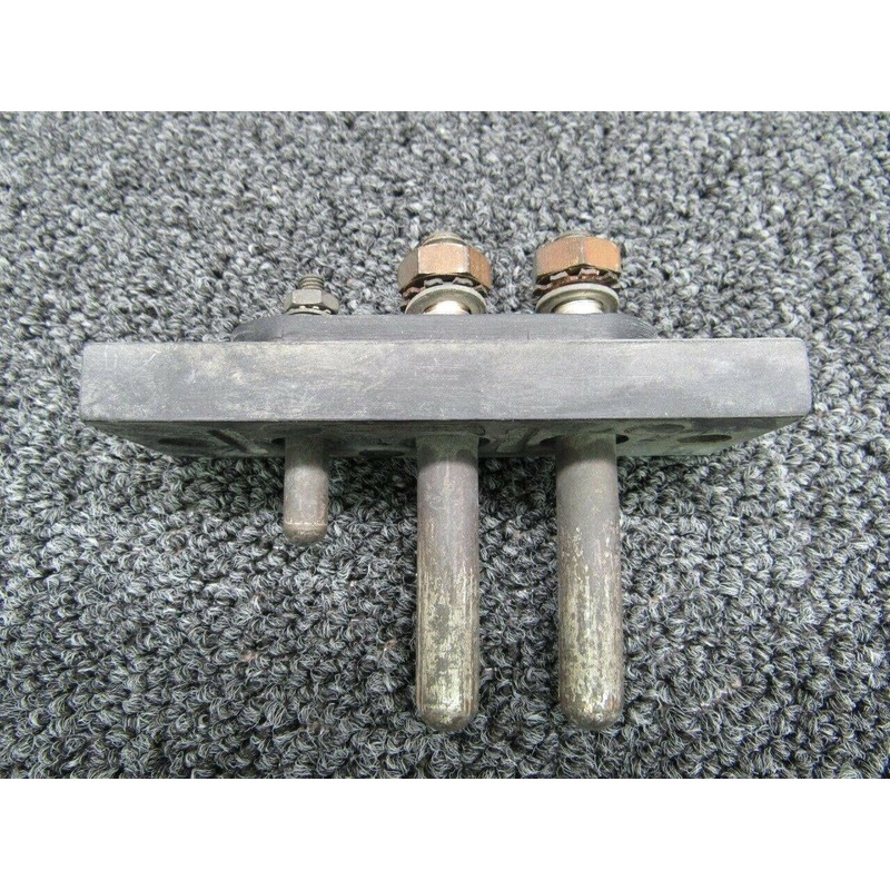 AN2552A-3A (Use: MS3506-1) Beechcraft External Power Receptacle (28V)