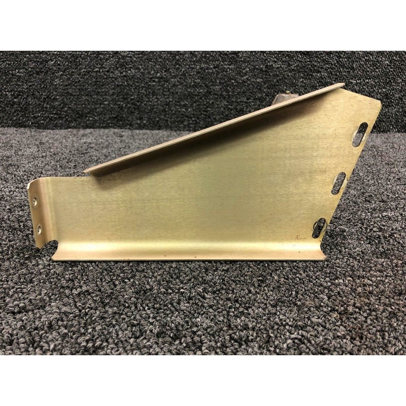047-3533-05 Beechcraft 58 King Auto Pilot System Bracket