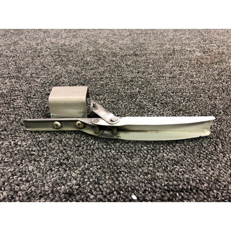 H2109-2 (Alt: H2109-4) Beech A36TC Handle Cowl Door Latch RH
