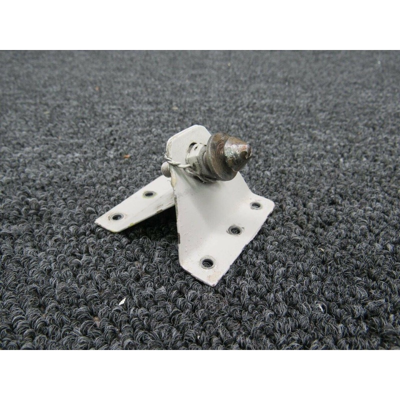 002-910010-5 / 002-910010-7 Beech A36 Bracket Cowl Latch LH / RH