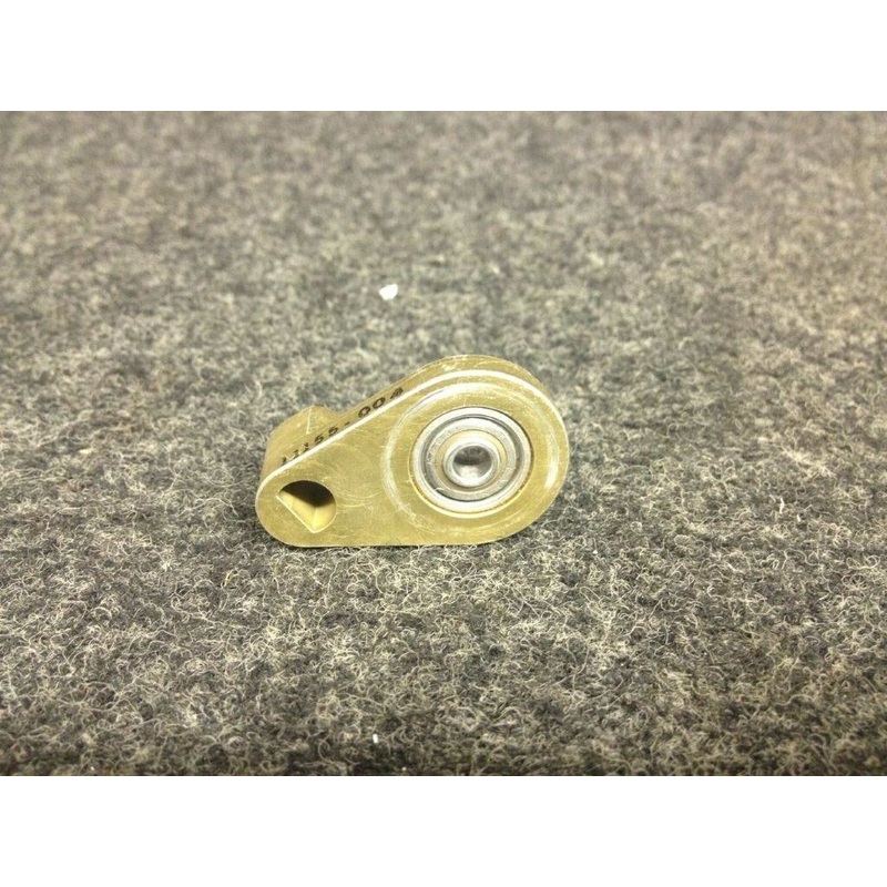 11155-004 Cirrus SR22 Offset Actuator Arm