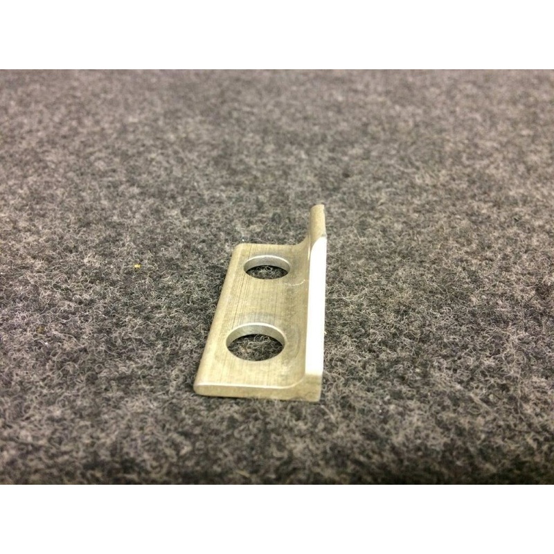 12382-001 Cirrus SR22 Bracket Cabin Door