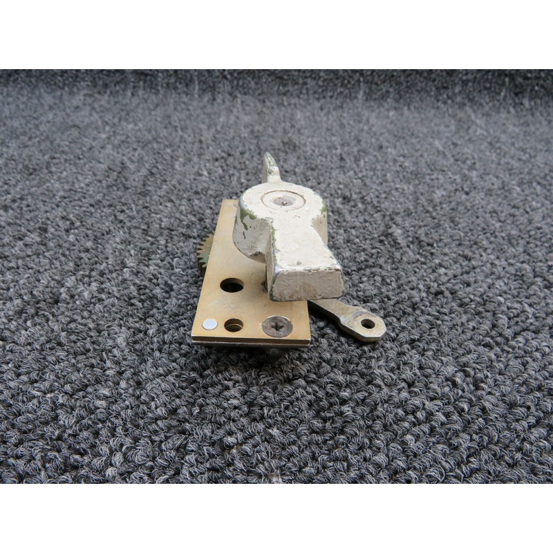 5015104-4 (Use: C100131-2) Cessna Airborne 1M2-4 Fuel Selector Gearbox RH